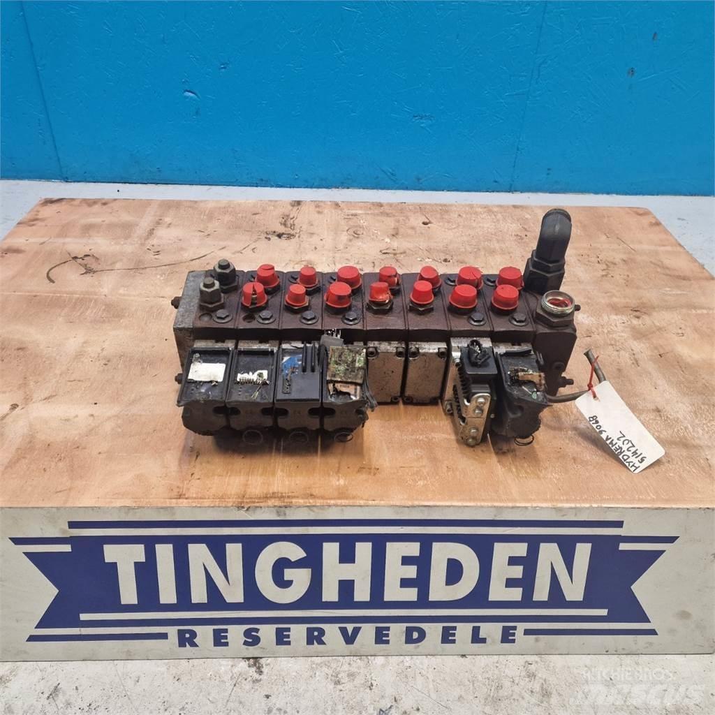 Hydrema 906B Hydraulics