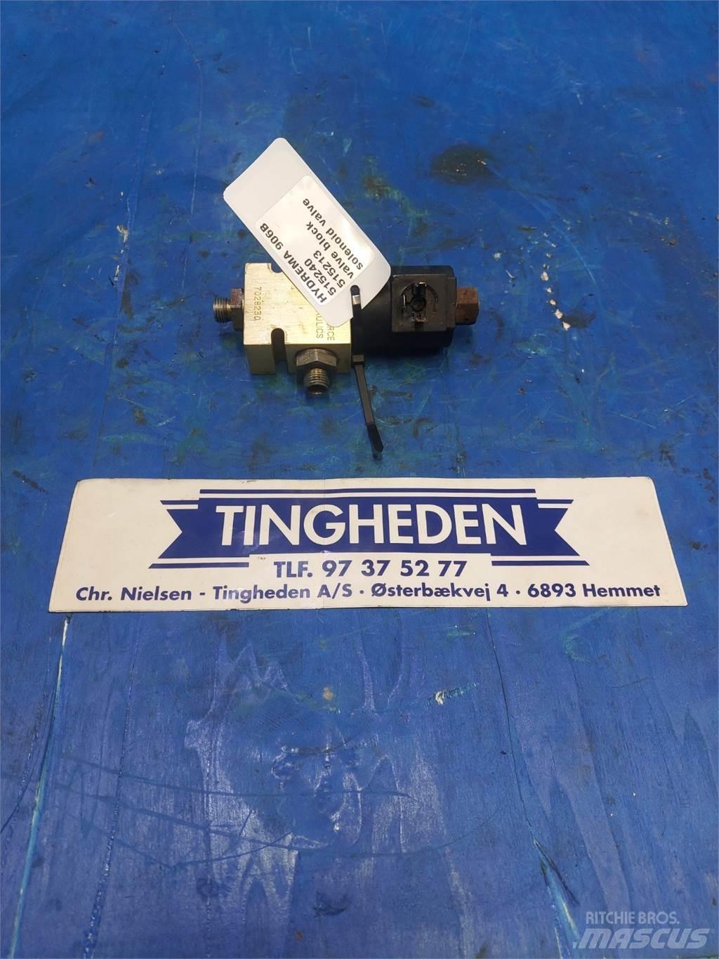 Hydrema 906B Hydraulics