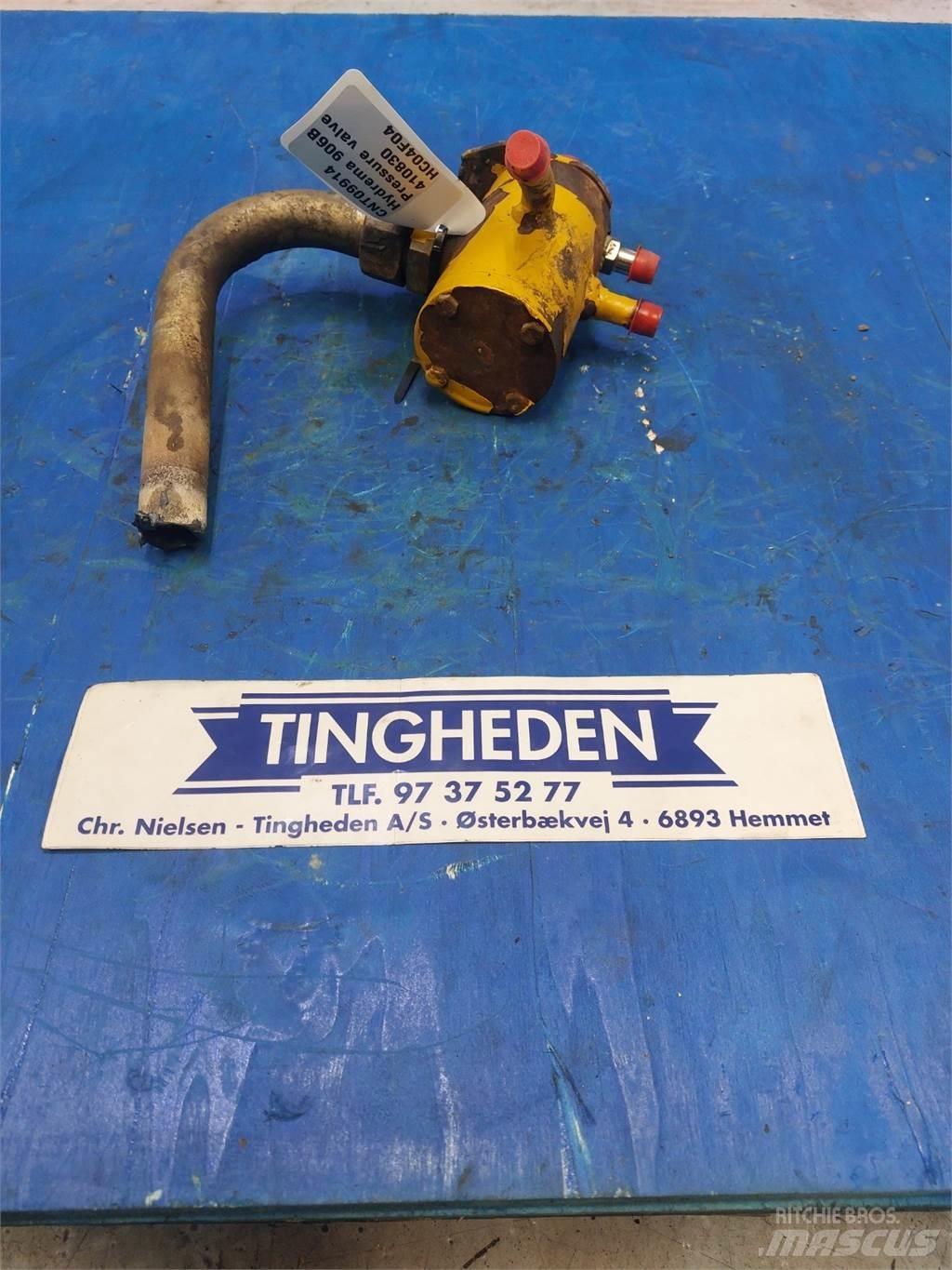 Hydrema 906B Hydraulics