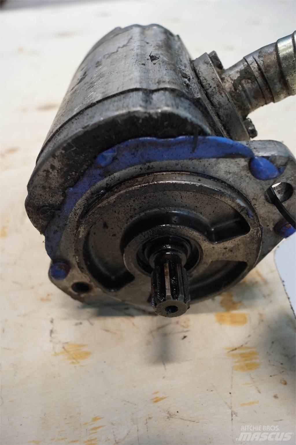 Hydrema 906B Hydraulics