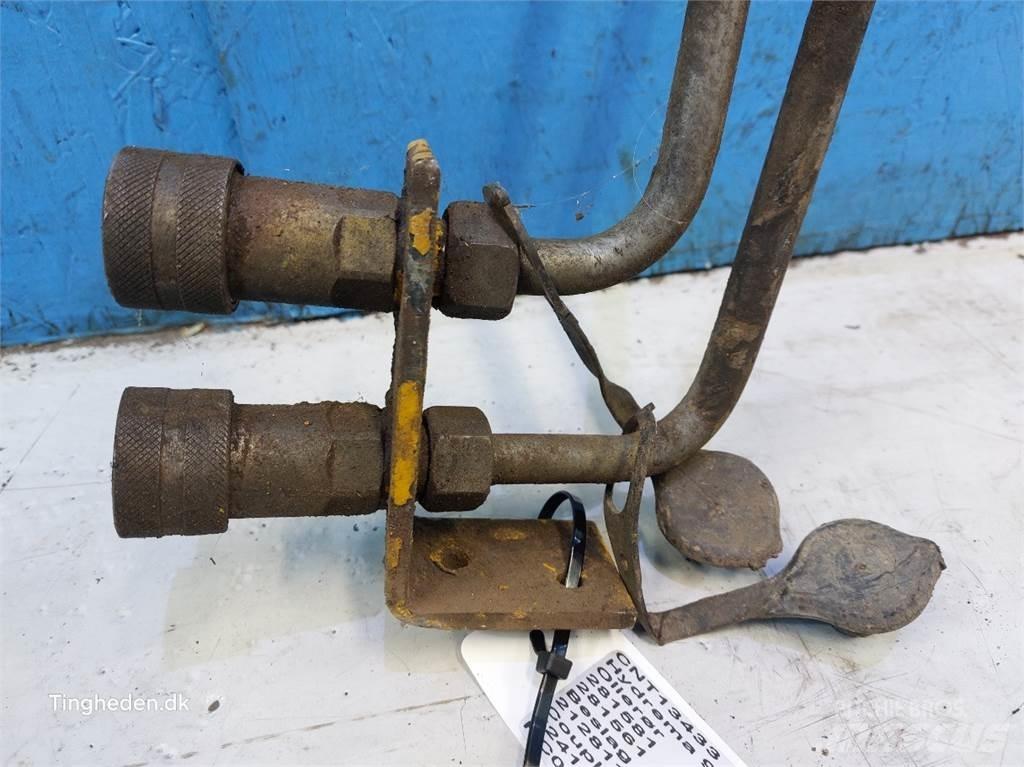 Hydrema 906B Hydraulics