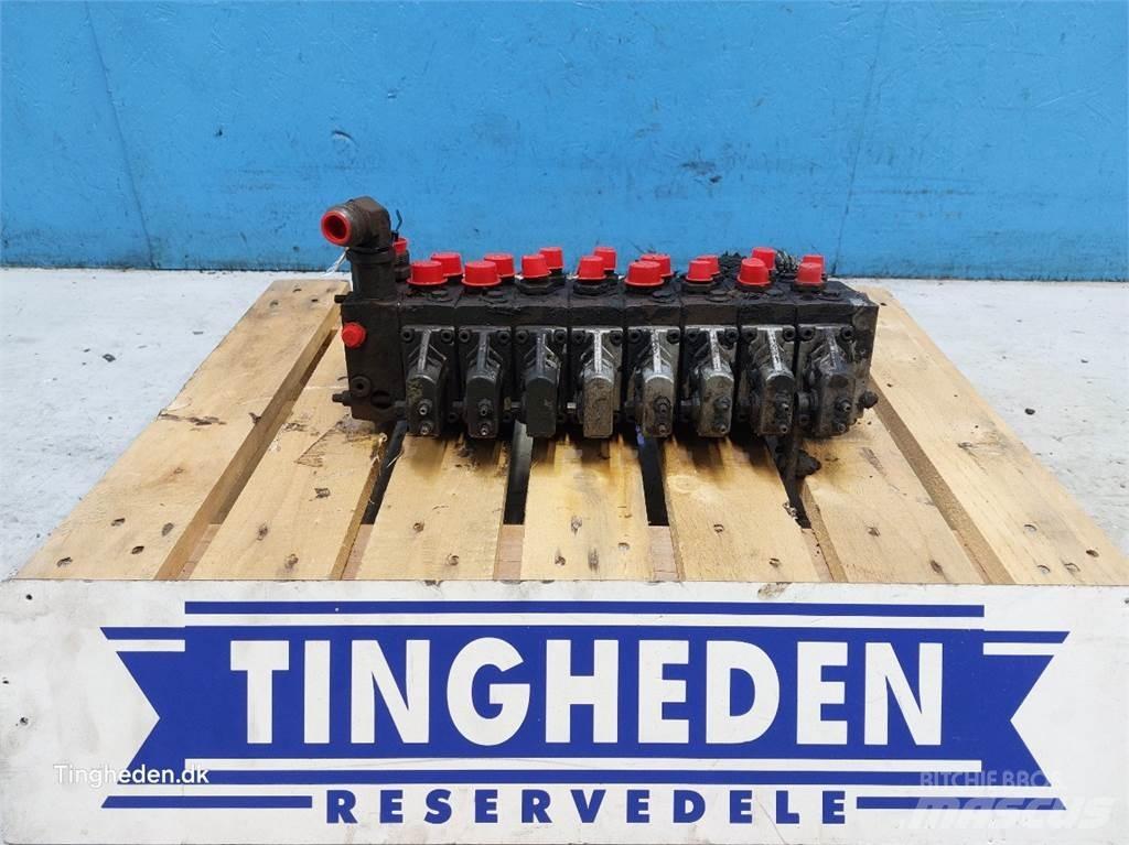 Hydrema 906B Hydraulics