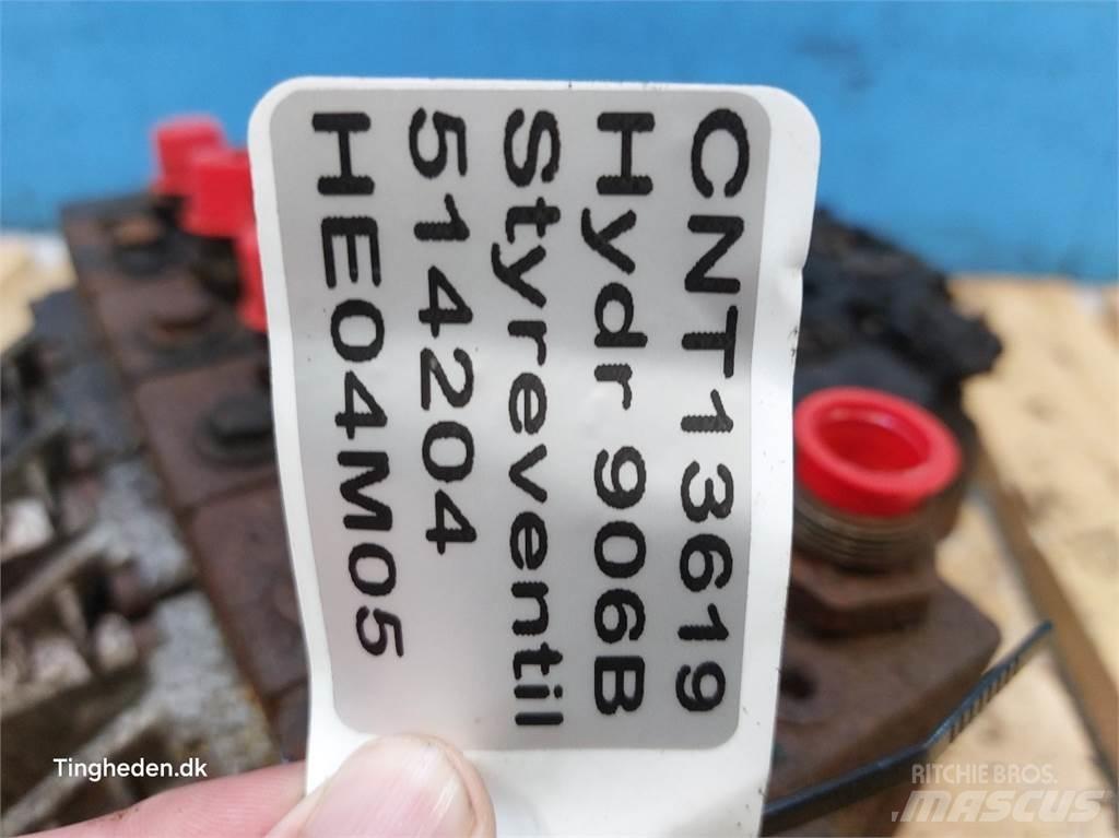 Hydrema 906B Hydraulics