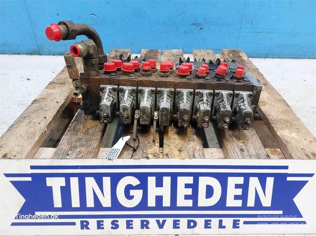 Hydrema 906B Hydraulics