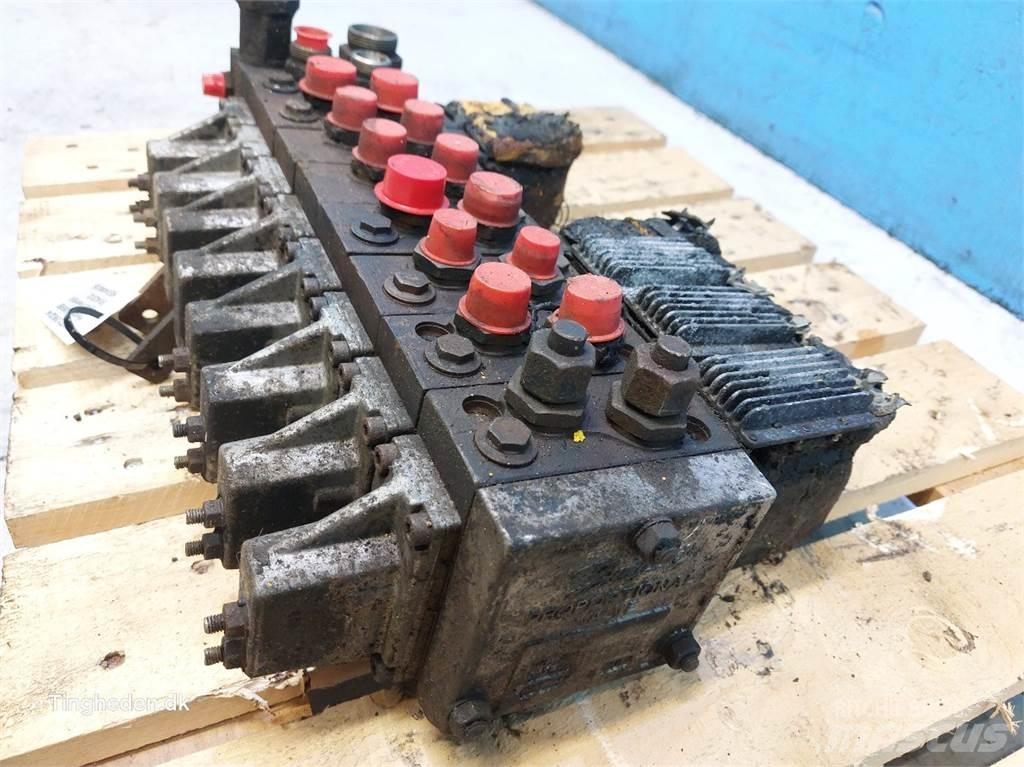 Hydrema 906B Hydraulics
