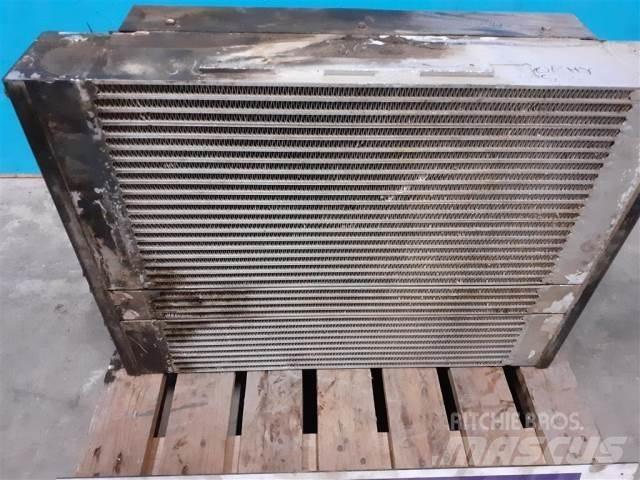 Hydrema 906C Radiatoren