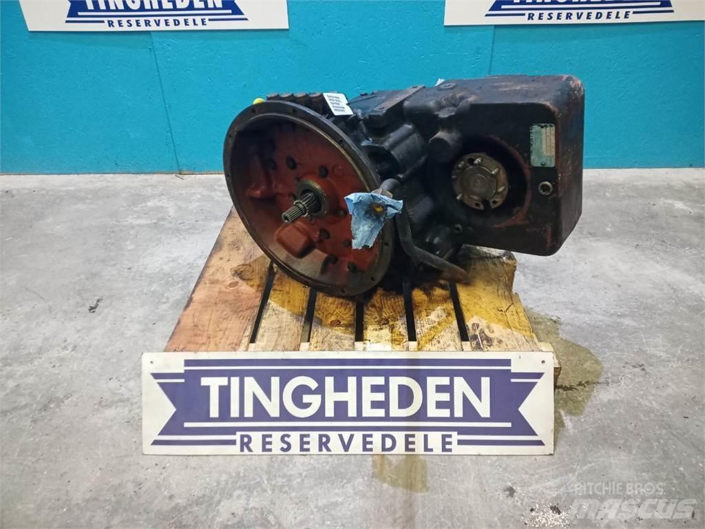 Hydrema 906C Transmissie