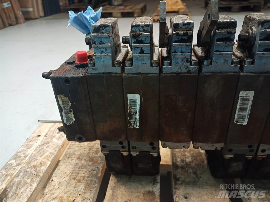 Hydrema 906C Hydraulics