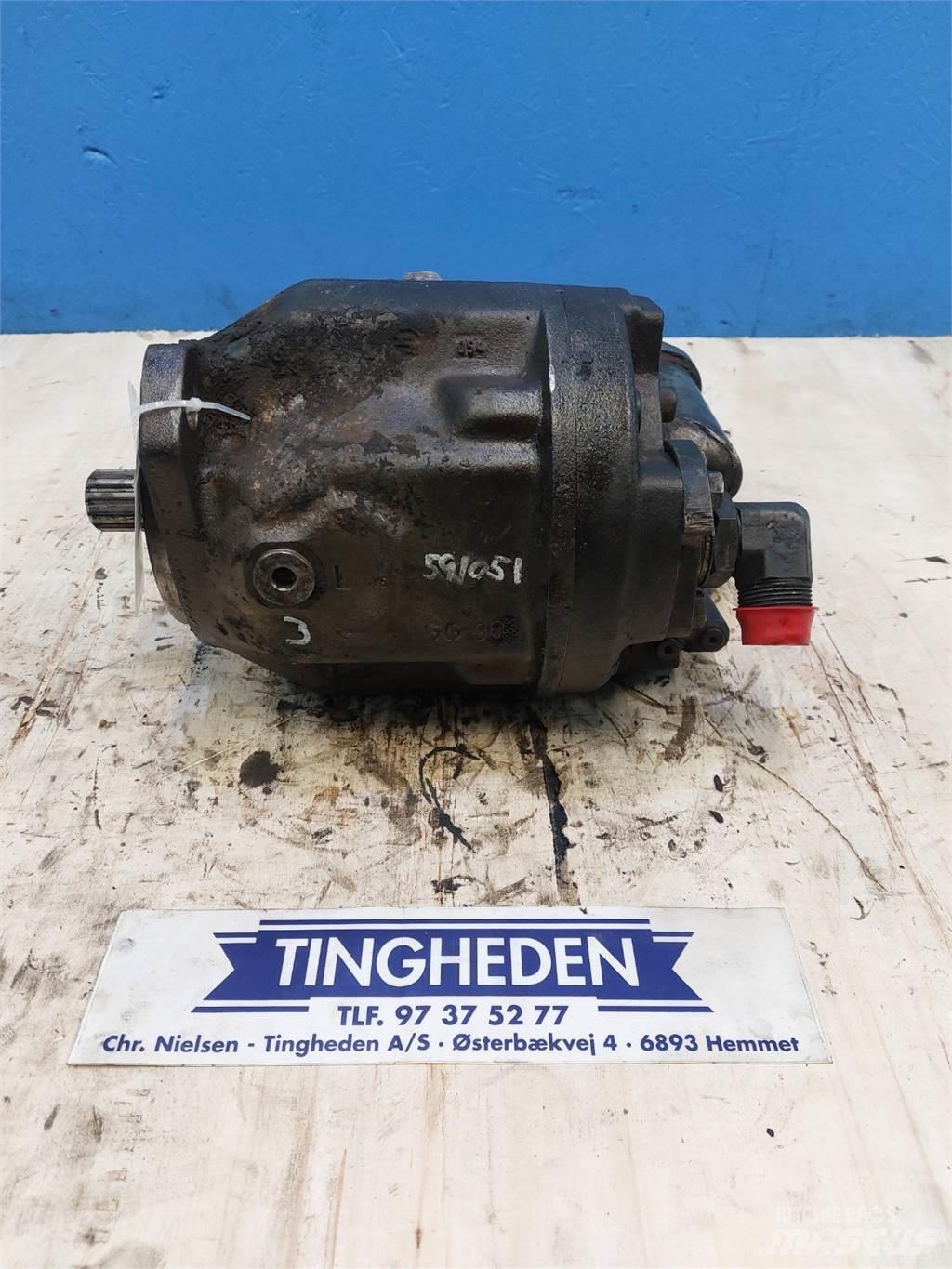 Hydrema 906C Hydraulics