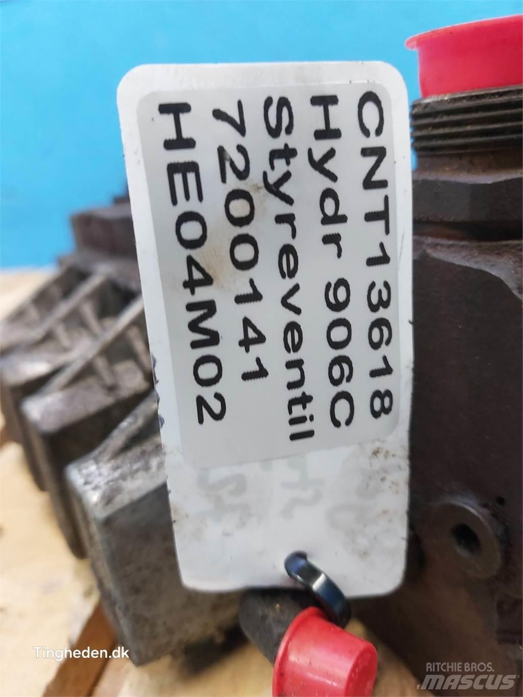 Hydrema 906C Hydraulics