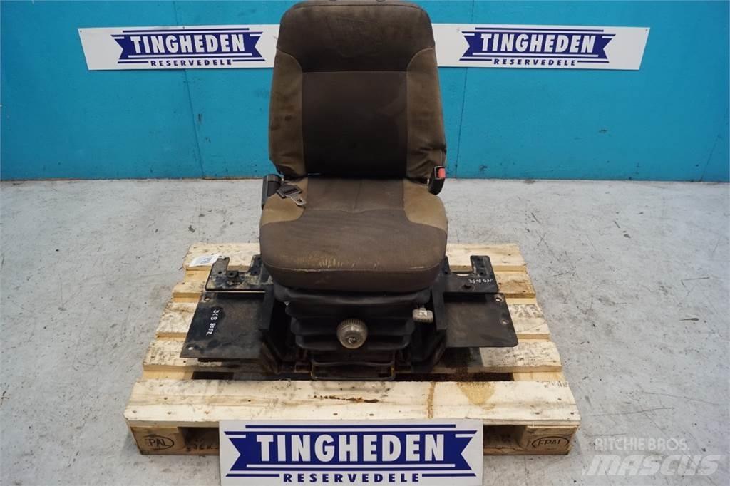 JCB 8052 Cabine en interieur