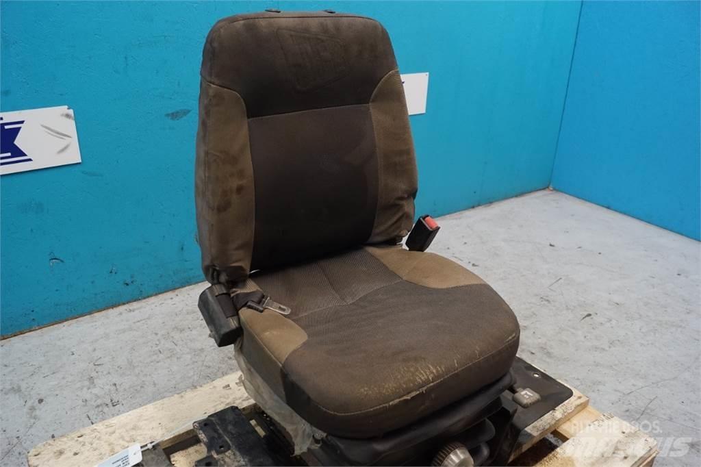 JCB 8052 Cabine en interieur