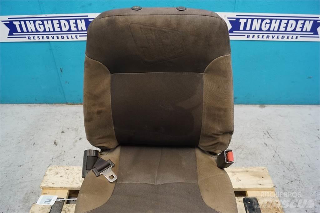 JCB 8052 Cabine en interieur