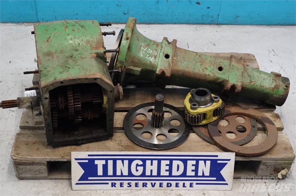 John Deere 1042 Transmissie