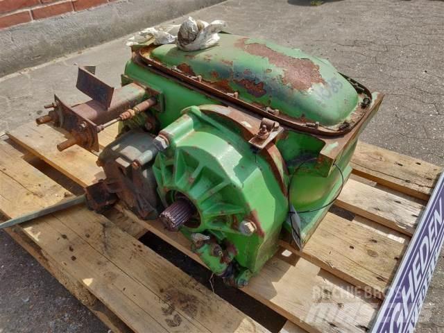 John Deere 1085 Transmissie