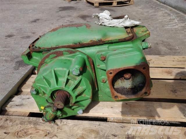 John Deere 1085 Transmissie