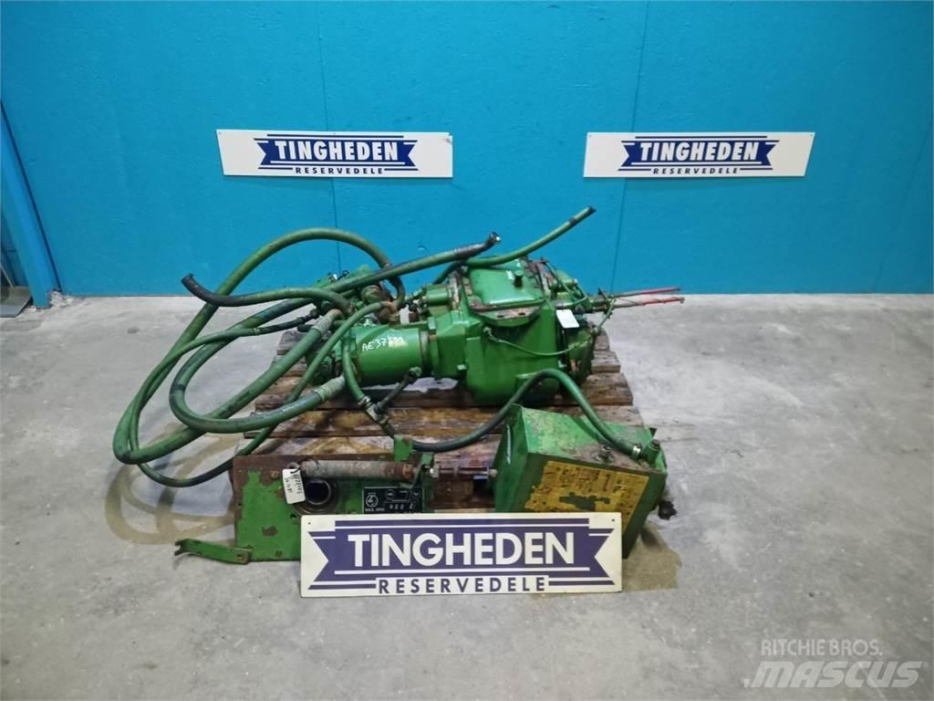 John Deere 1085 Transmissie