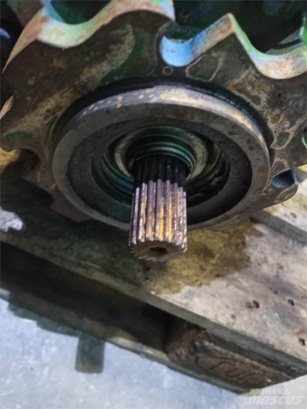 John Deere 1085 Transmissie
