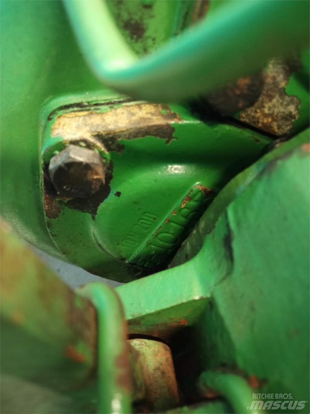 John Deere 1085 Transmissie