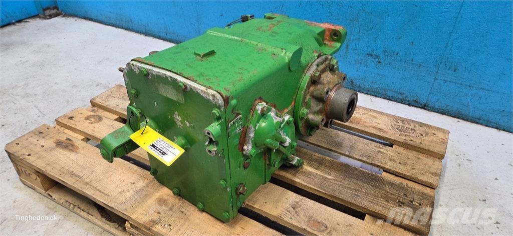 John Deere 1170 Transmissie