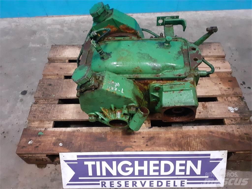 John Deere 1177 Transmissie