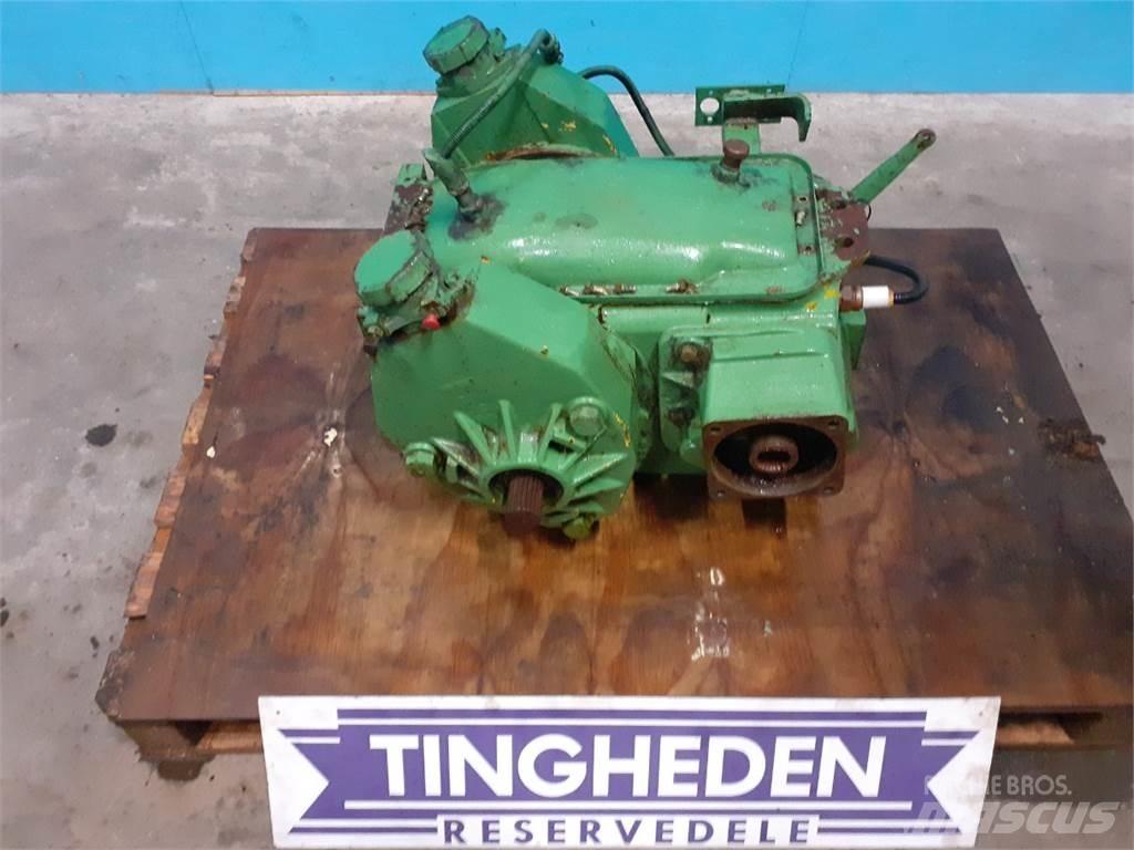 John Deere 1177 Transmissie