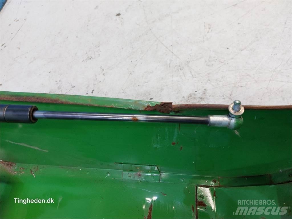 John Deere 590 Puinbakken