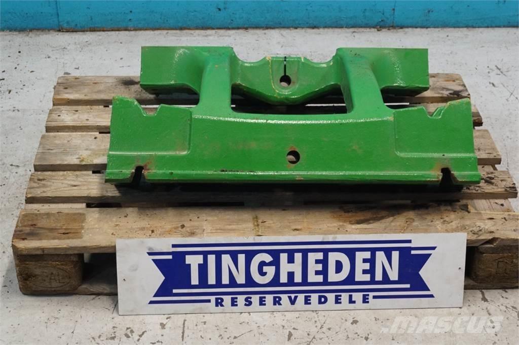 John Deere 8R Frontgewichten