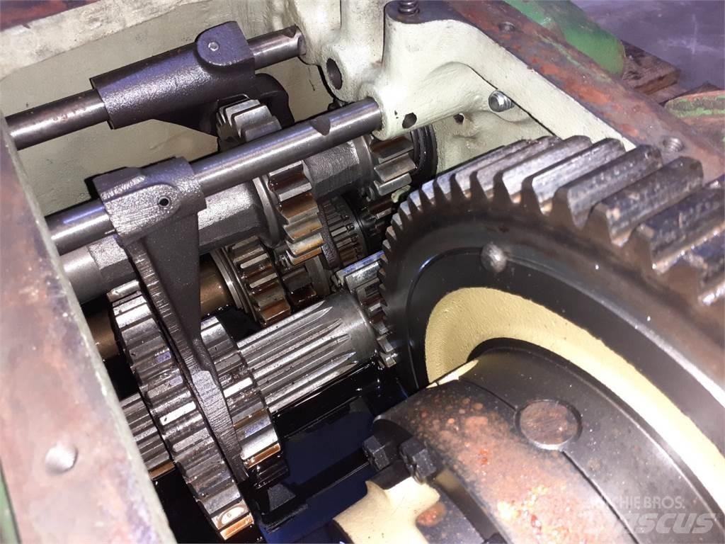 John Deere 975 Transmissie