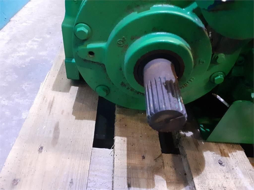 John Deere S670 Transmissie