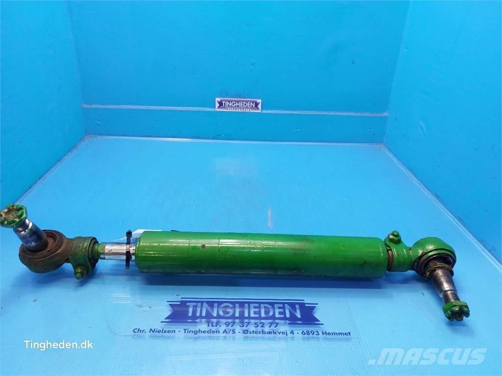 John Deere T660I Hydraulics