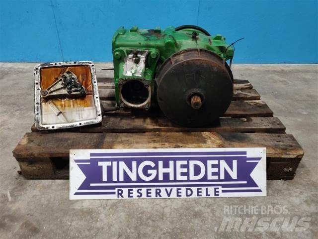 John Deere T670 Transmissie