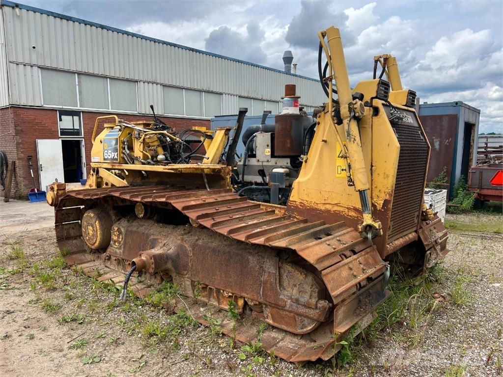 Komatsu D65PX-15 Rupsdozers