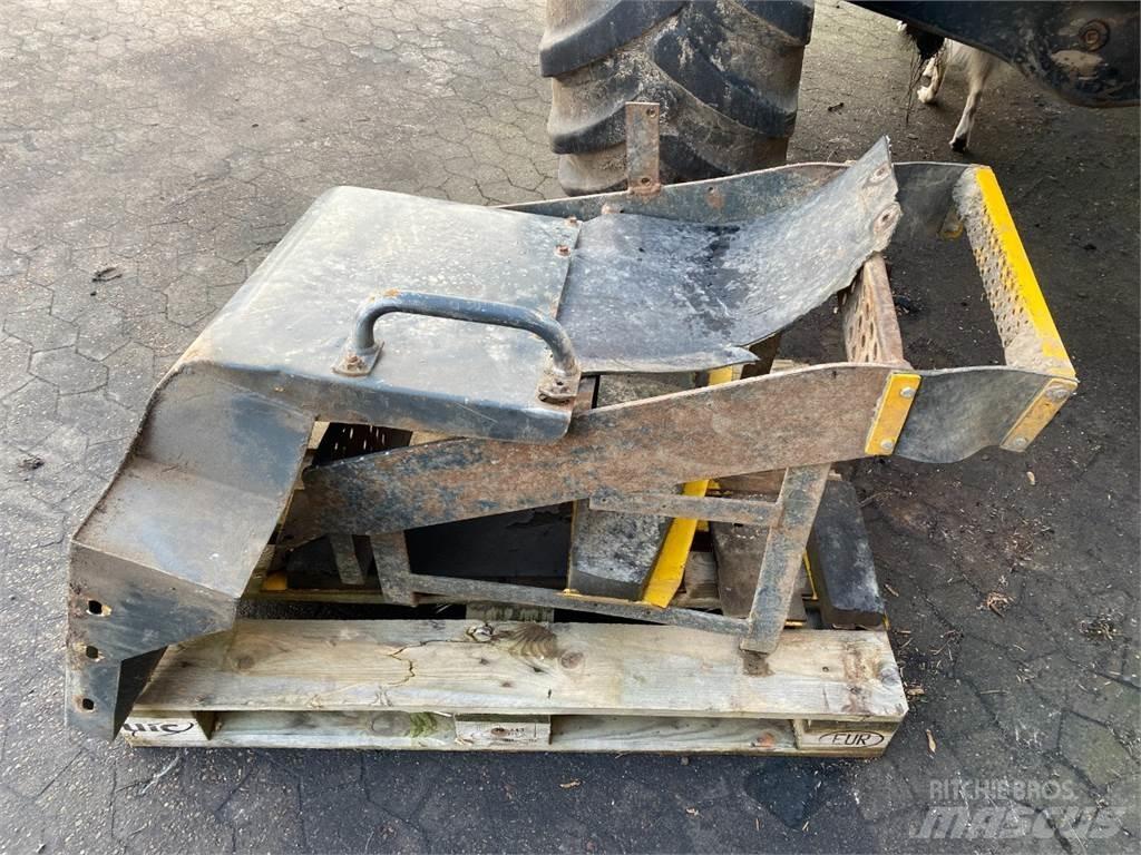 Komatsu WA270 Wielladers