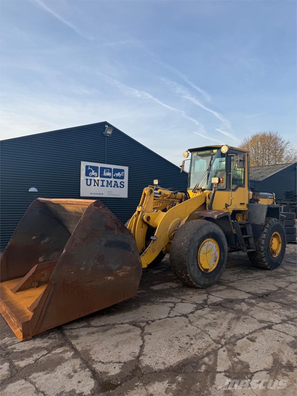 Komatsu WA270-3 Wielladers