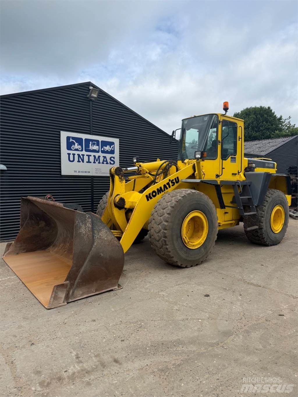Komatsu WA380 Wielladers