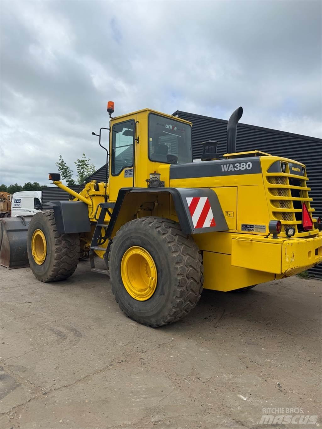 Komatsu WA380 Wielladers