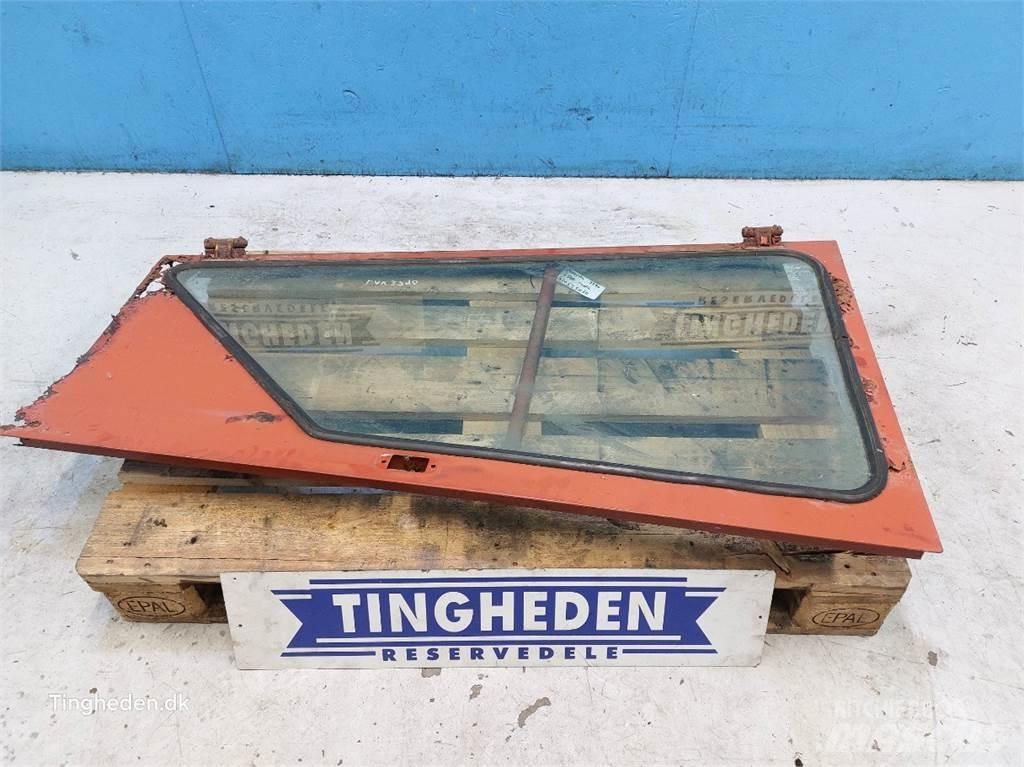 Laverda 3790 Cabine en interieur