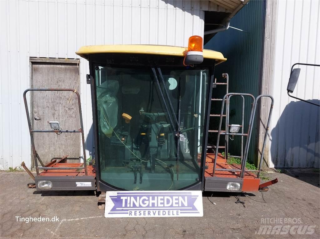 Laverda L627 Cabine en interieur