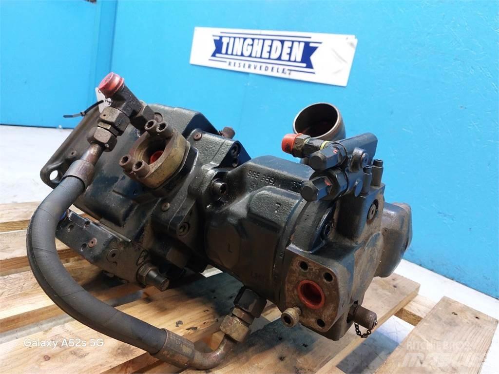 Liebherr L556 Hydraulics