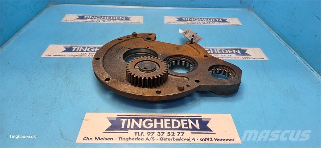 New Holland 8340 Transmissie