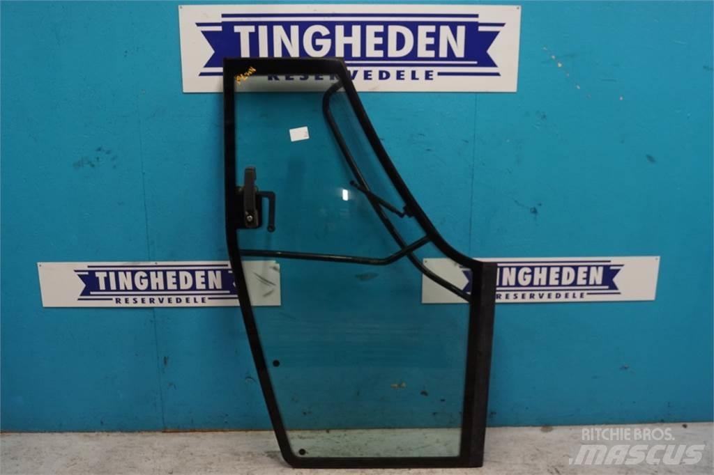 New Holland 8770 Cabine en interieur