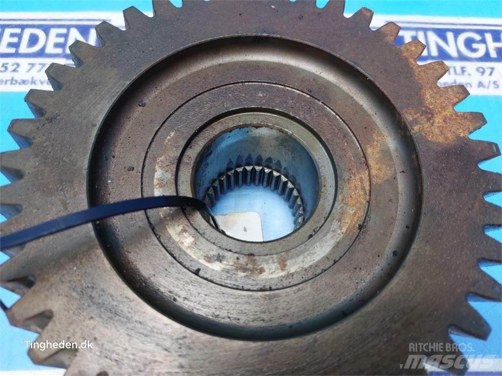 New Holland 8870 Transmissie
