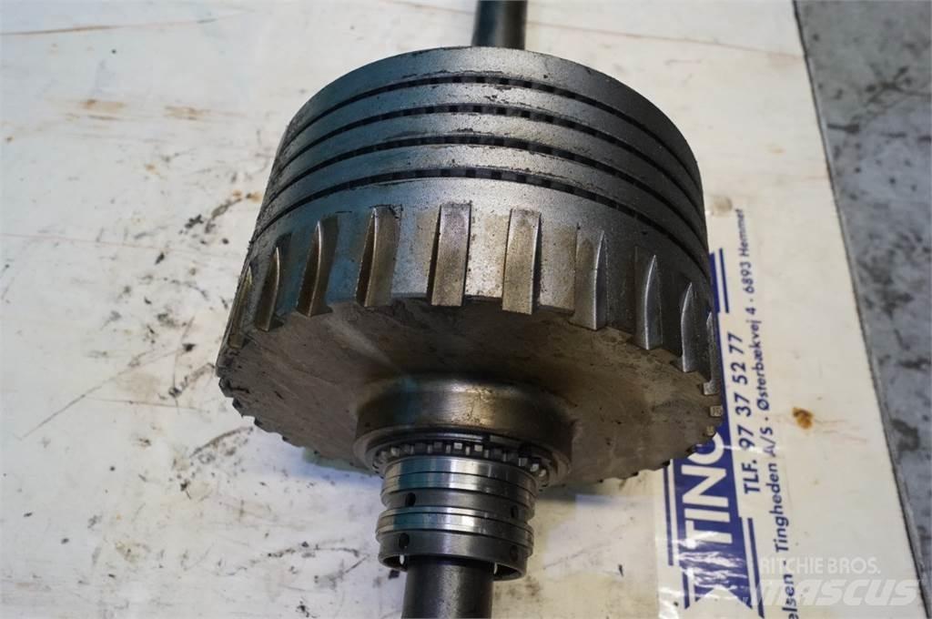 Valtra T213 Transmissie
