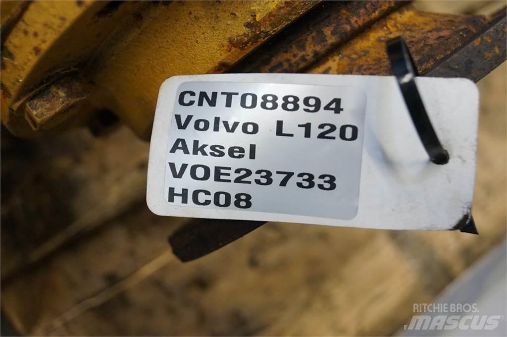 Volvo L120 Assen