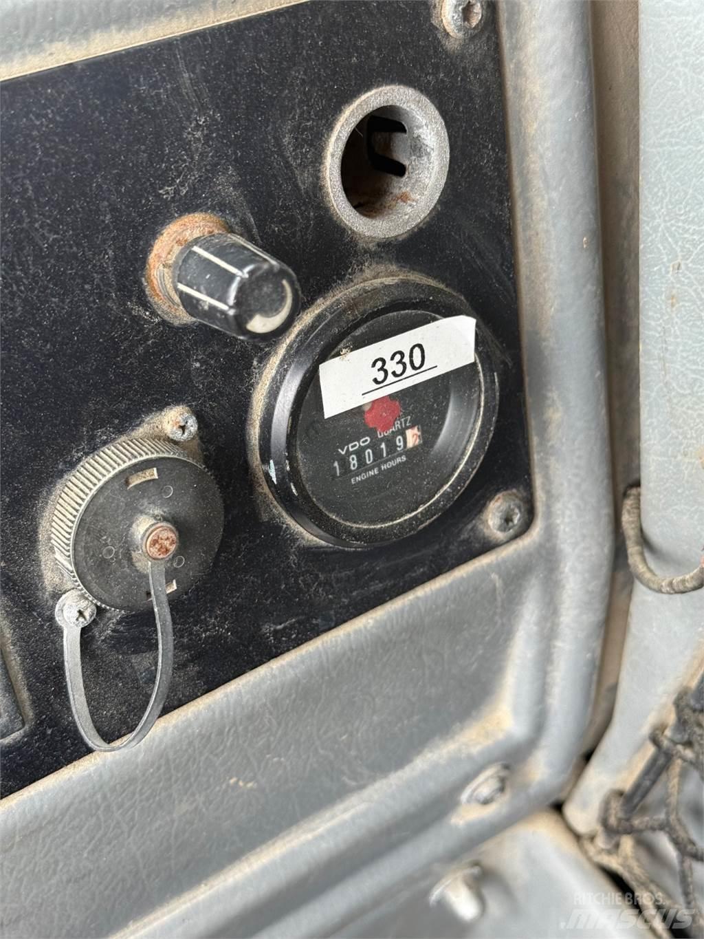 Volvo L330D Wielladers