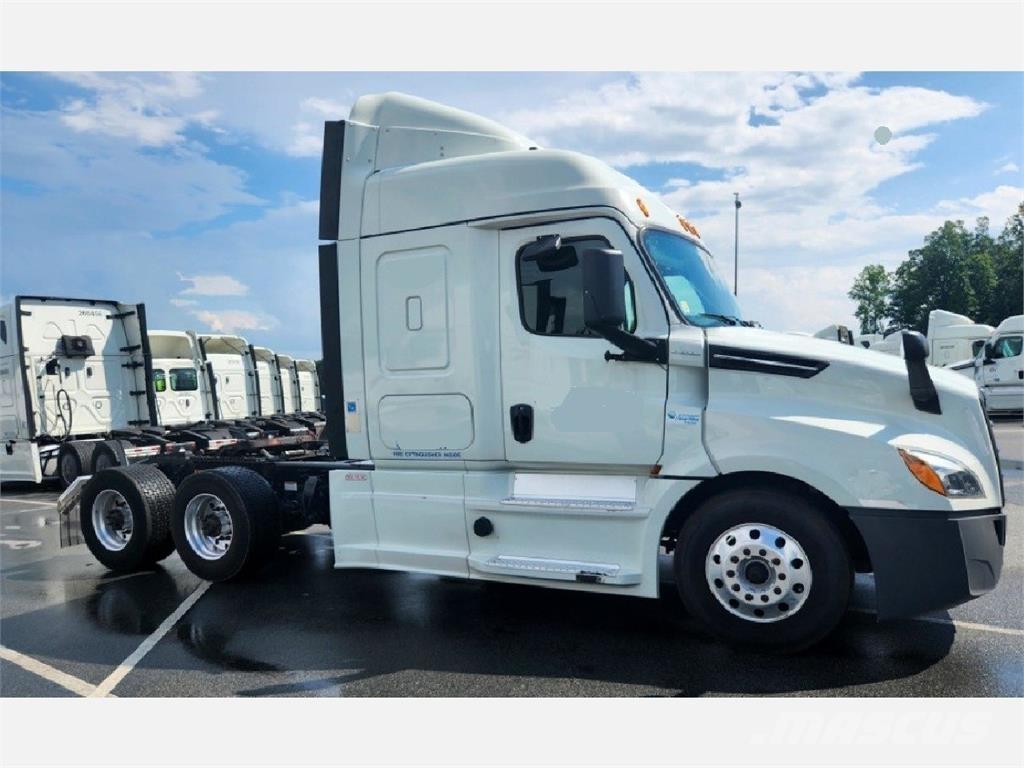 Freightliner 126 Trekkers