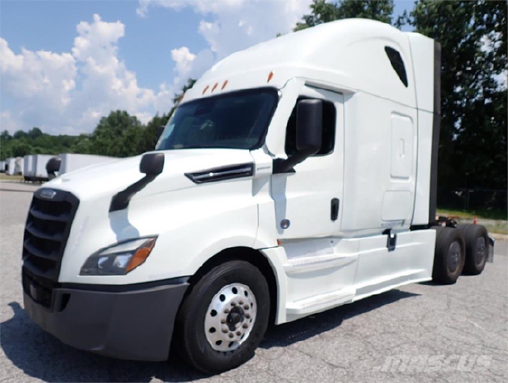 Freightliner 126 Trekkers