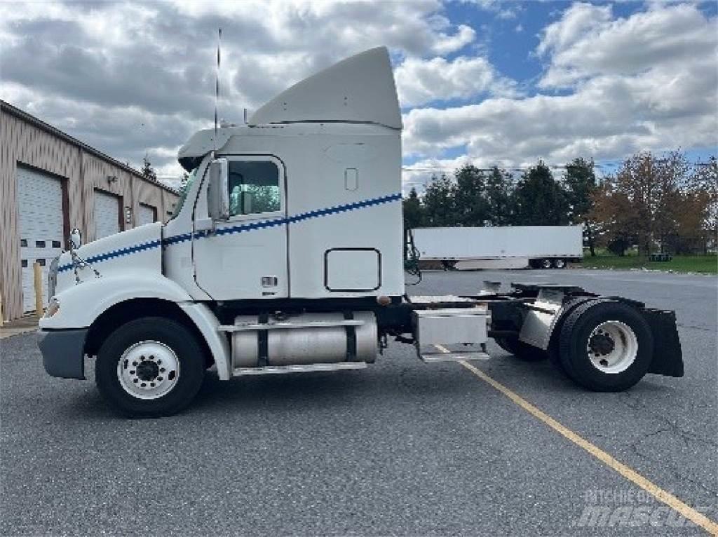 Freightliner CL112G Trekkers
