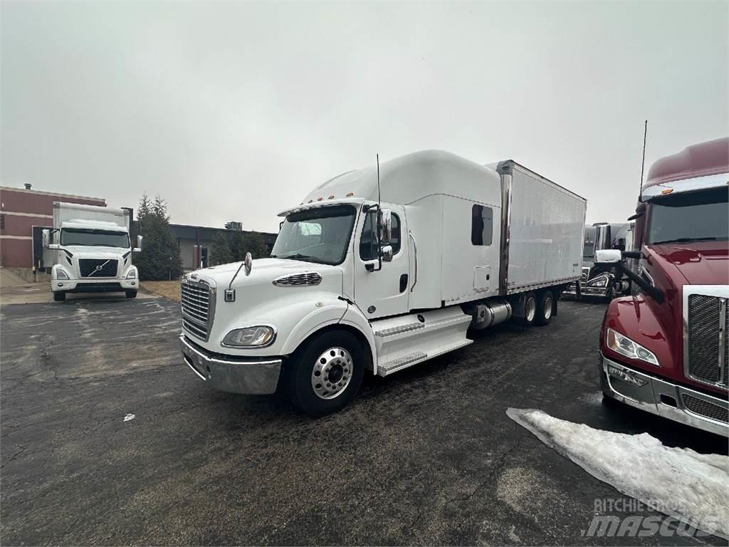 Freightliner M2 Bakwagens met gesloten opbouw
